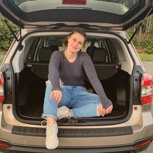 Meet your Posher, Eve